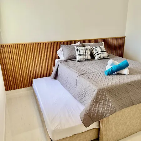 In Serena Del Mar With Elevator , Near And Comfort